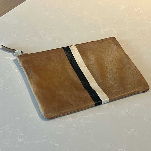 Clare V. Core Supreme Clutch - Picture 5 of 10